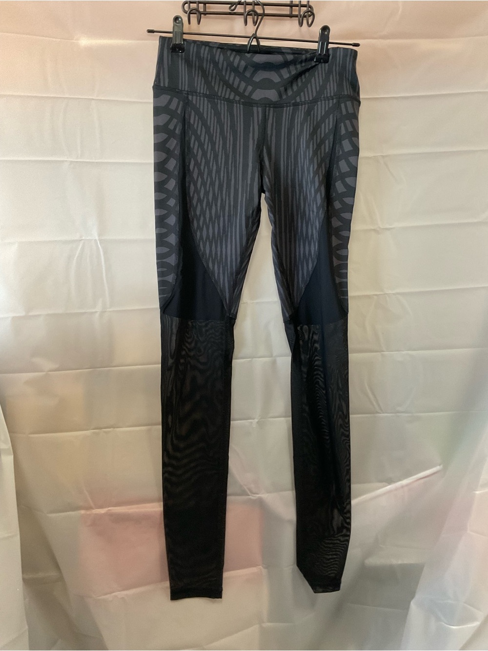 ALO Black Patterned High-Waist Leggings